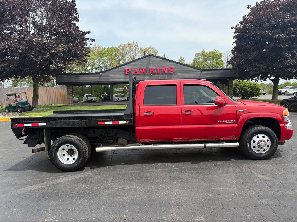 Used 2005 GMC Sierra 3500 SLT w/ Heavy-Duty Power Package AWD/4WD image 4