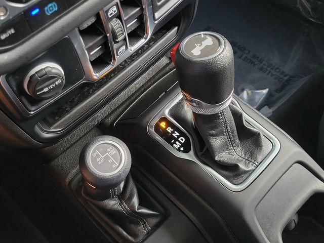 Used 2024 Jeep Wrangler Unlimited Sahara image 10