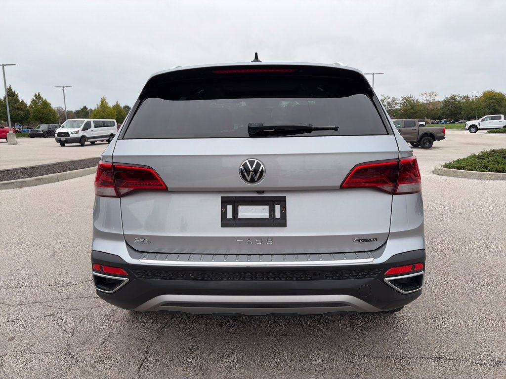 Used 2023 Volkswagen Taos SEL AWD/4WD image 6