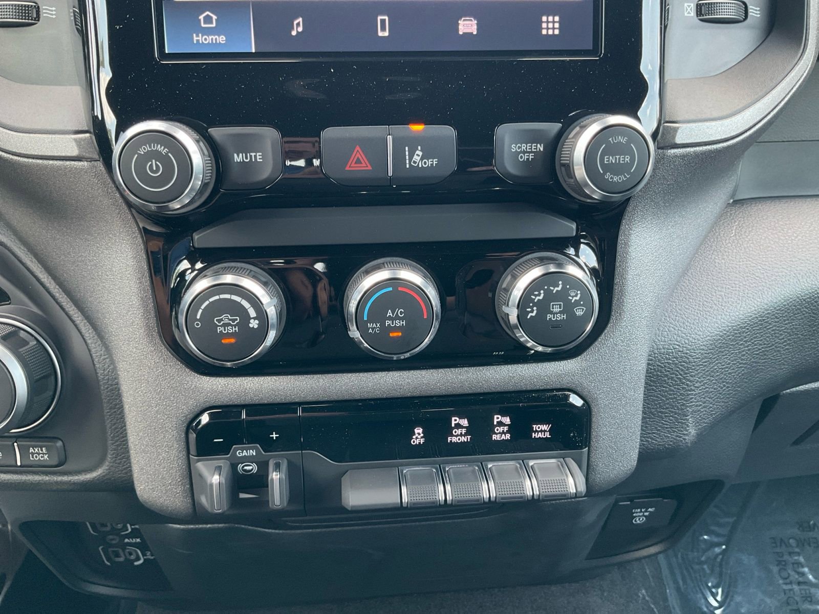 New 2026 RAM 1500 Classic Warlock image 25