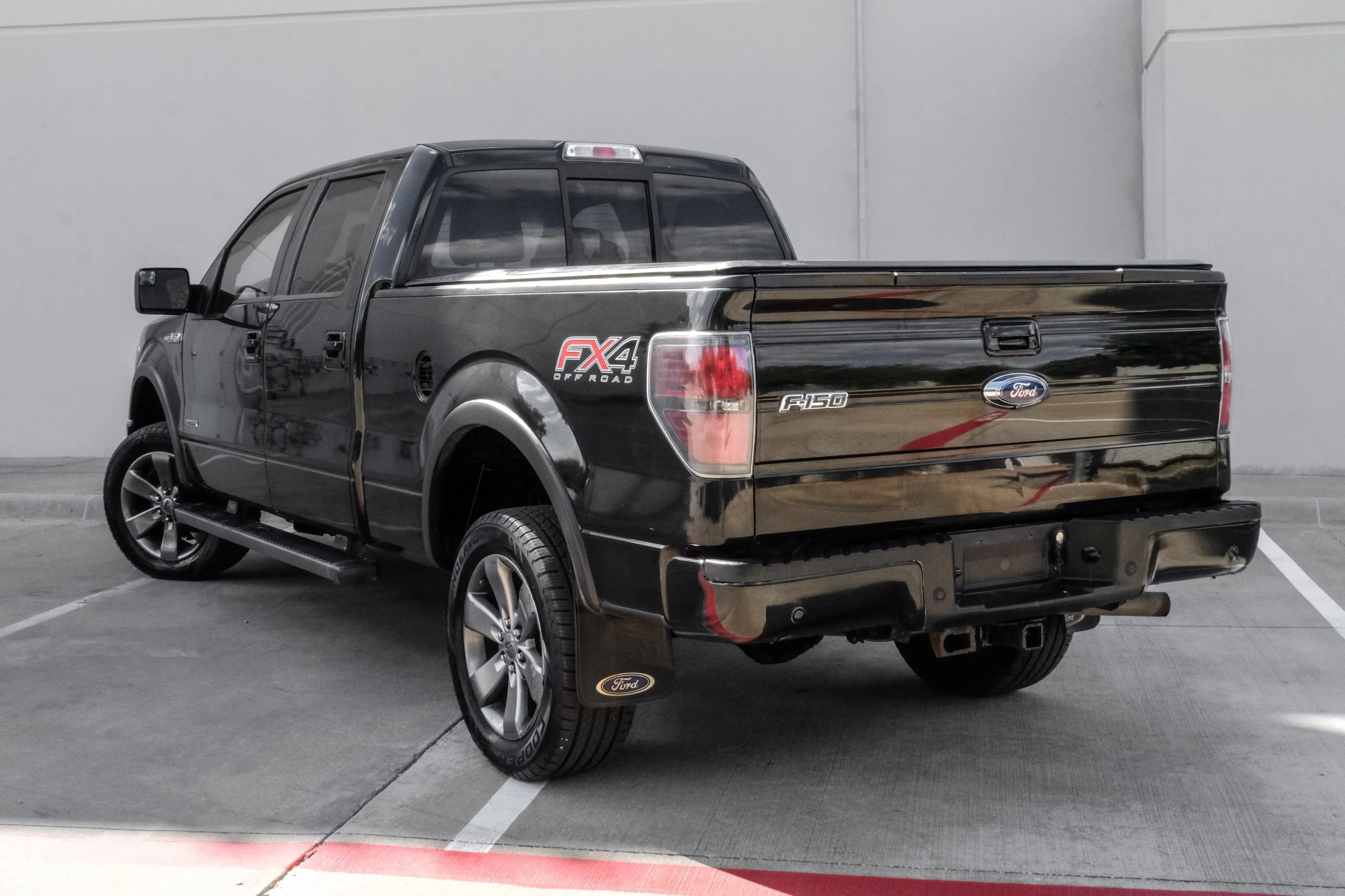 Used 2014 Ford F150 FX4 w/ Equipment Group 402A Luxury AWD/4WD image 12