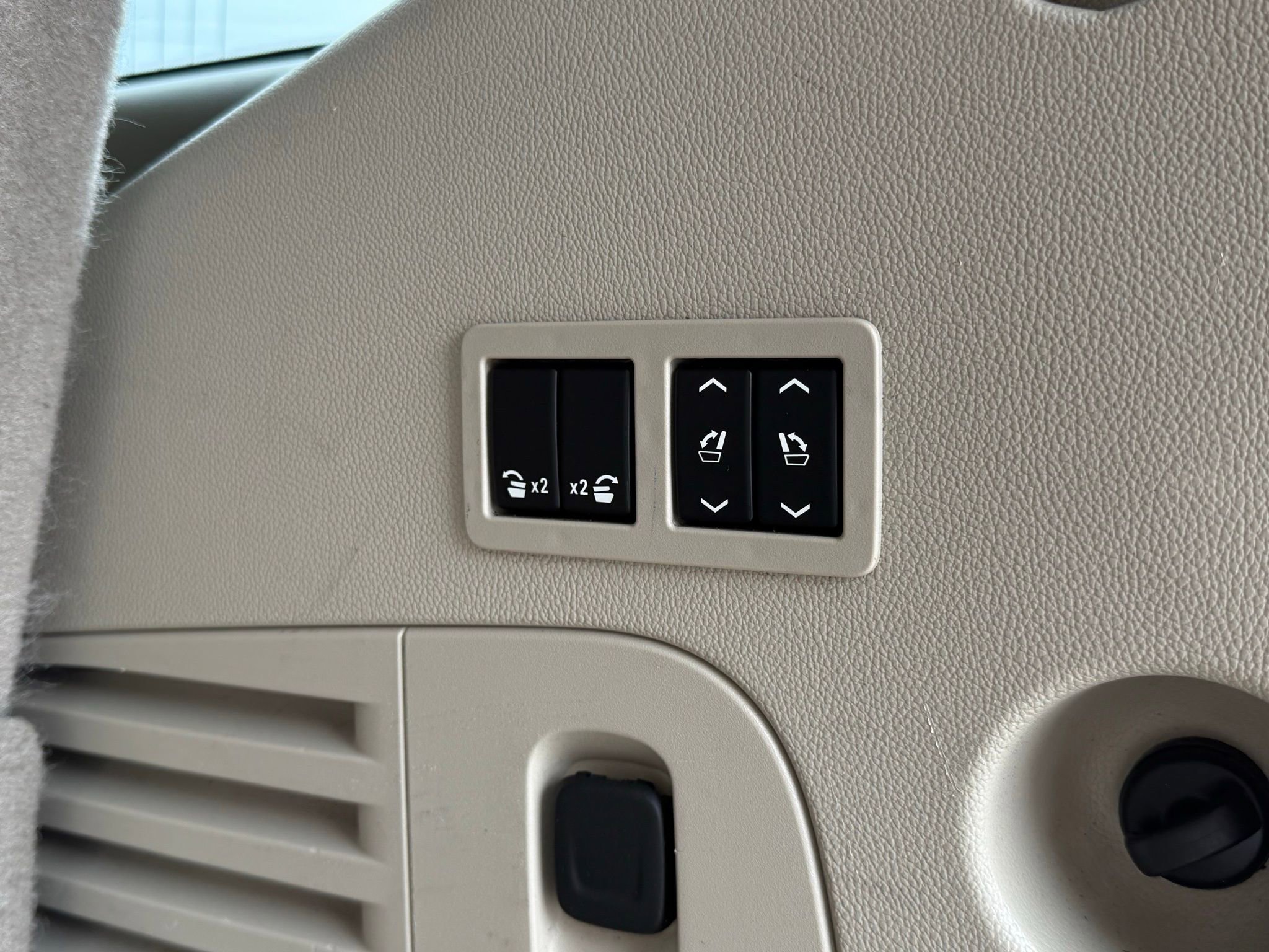 Used 2019 GMC Yukon Denali image 31