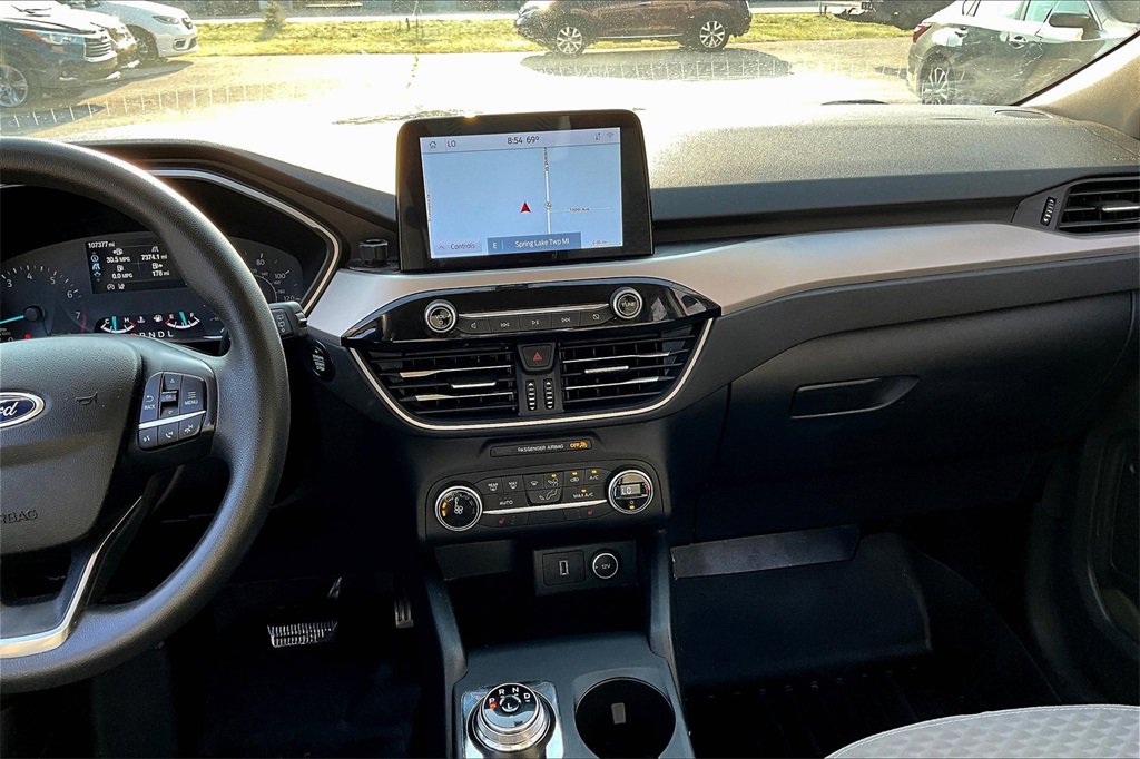 Used 2020 Ford Escape SE image 9