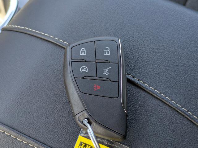 Used 2025 GMC Acadia Elevation image 30