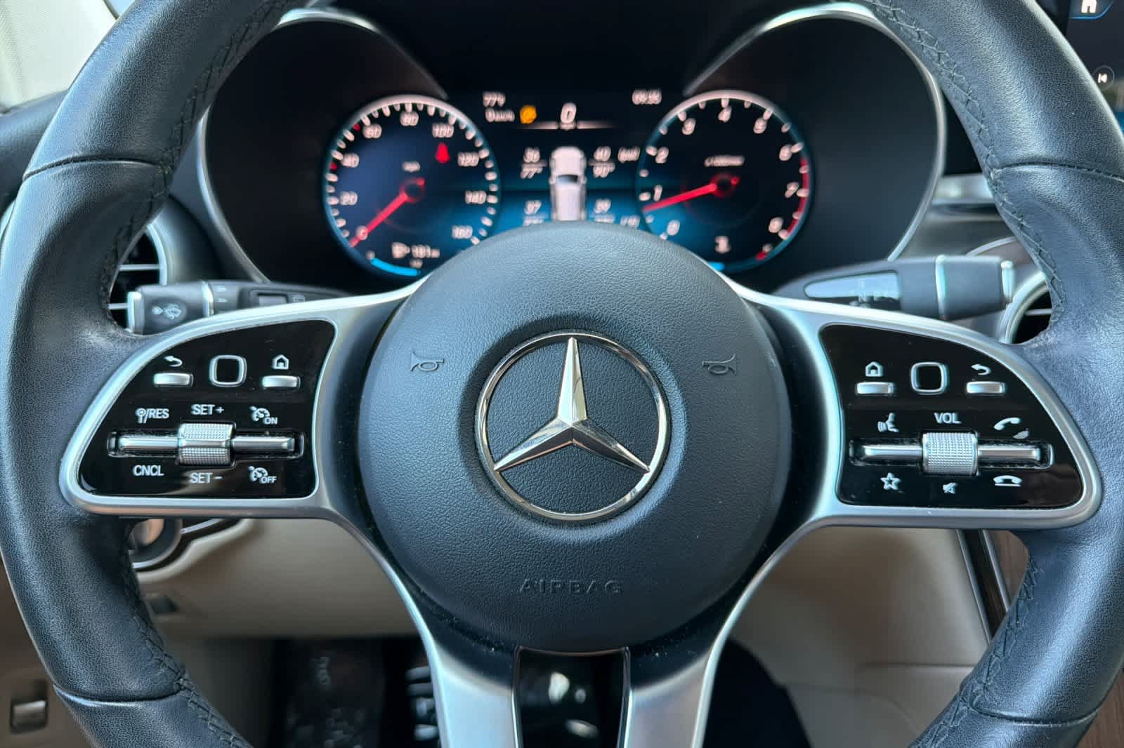 Used 2022 Mercedes-Benz GLC 300 4MATIC image 25
