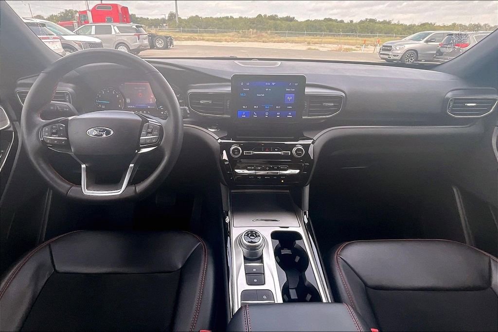 Used 2023 Ford Explorer ST-Line w/ Class IV Trailer Tow Package image 18