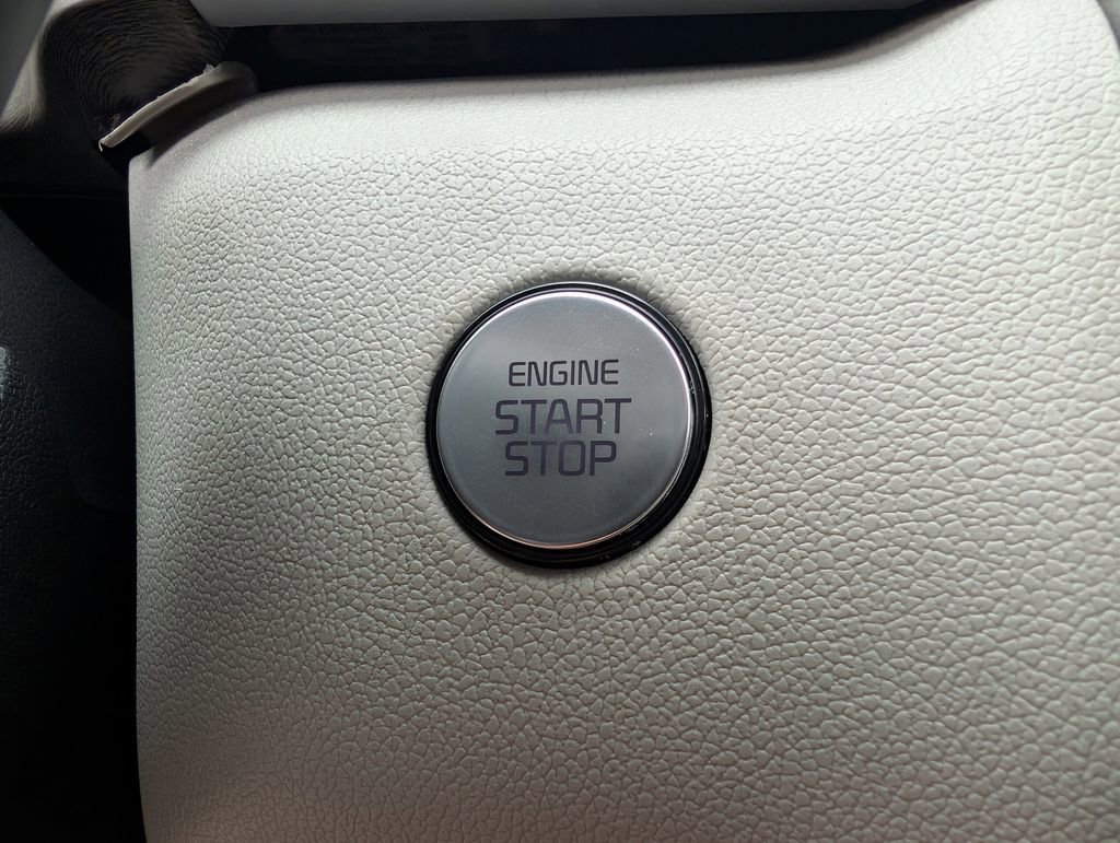 Used 2023 Kia Sorento S w/ Panoramic Sunroof Package image 31