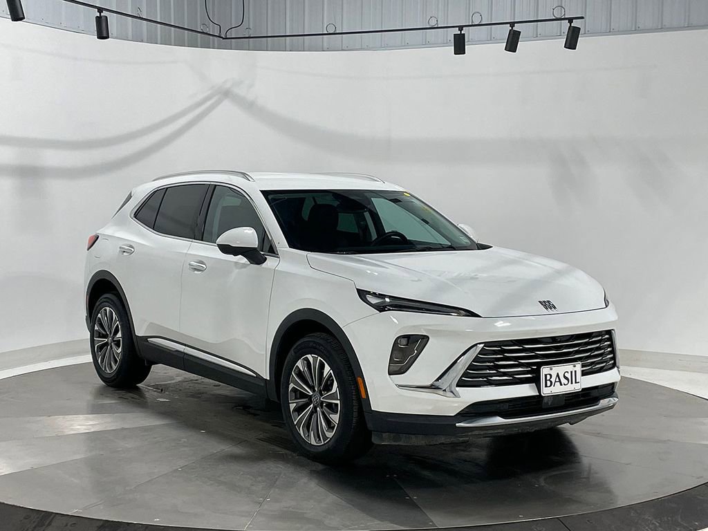 Used 2025 Buick Envision Preferred image 38