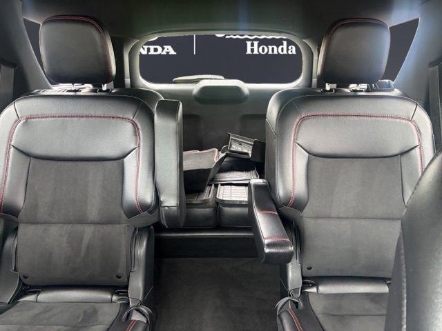 Used 2023 Ford Explorer ST-Line w/ Class IV Trailer Tow Package AWD/4WD image 13