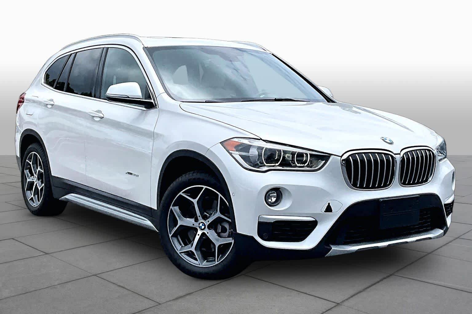 Used 2017 BMW X1 xDrive28i AWD/4WD image 3