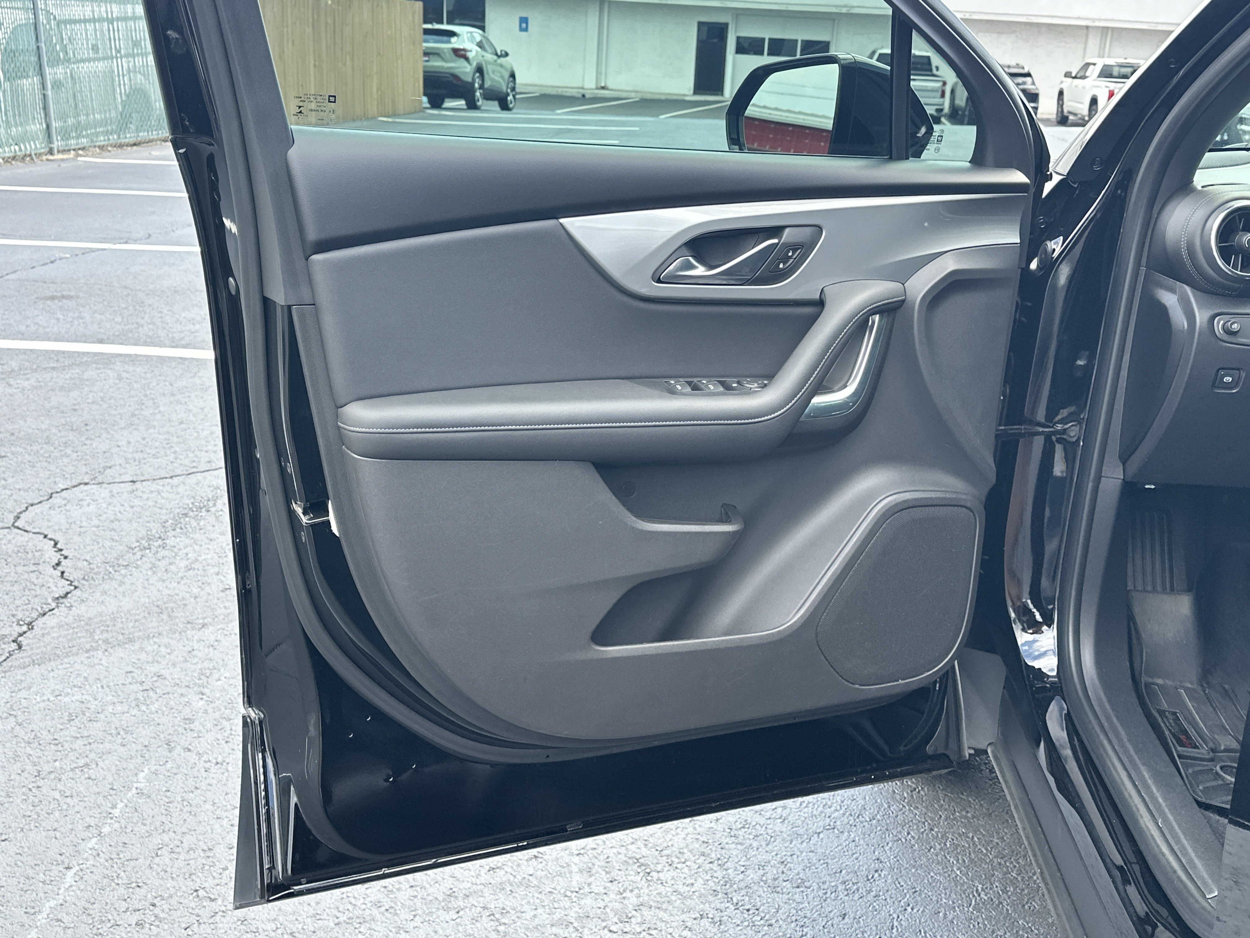 Used 2019 Chevrolet Blazer LT FWD image 10