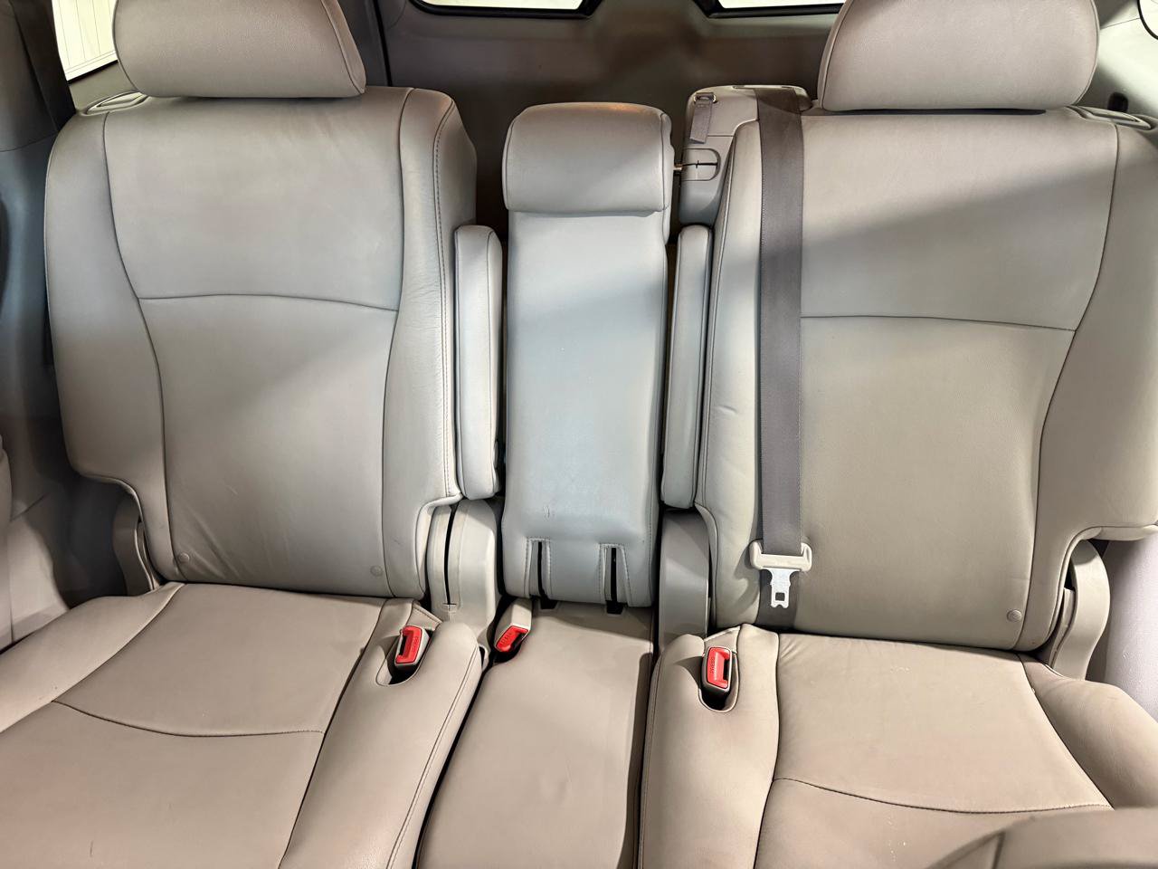 Used 2010 Toyota Highlander SE AWD/4WD image 26