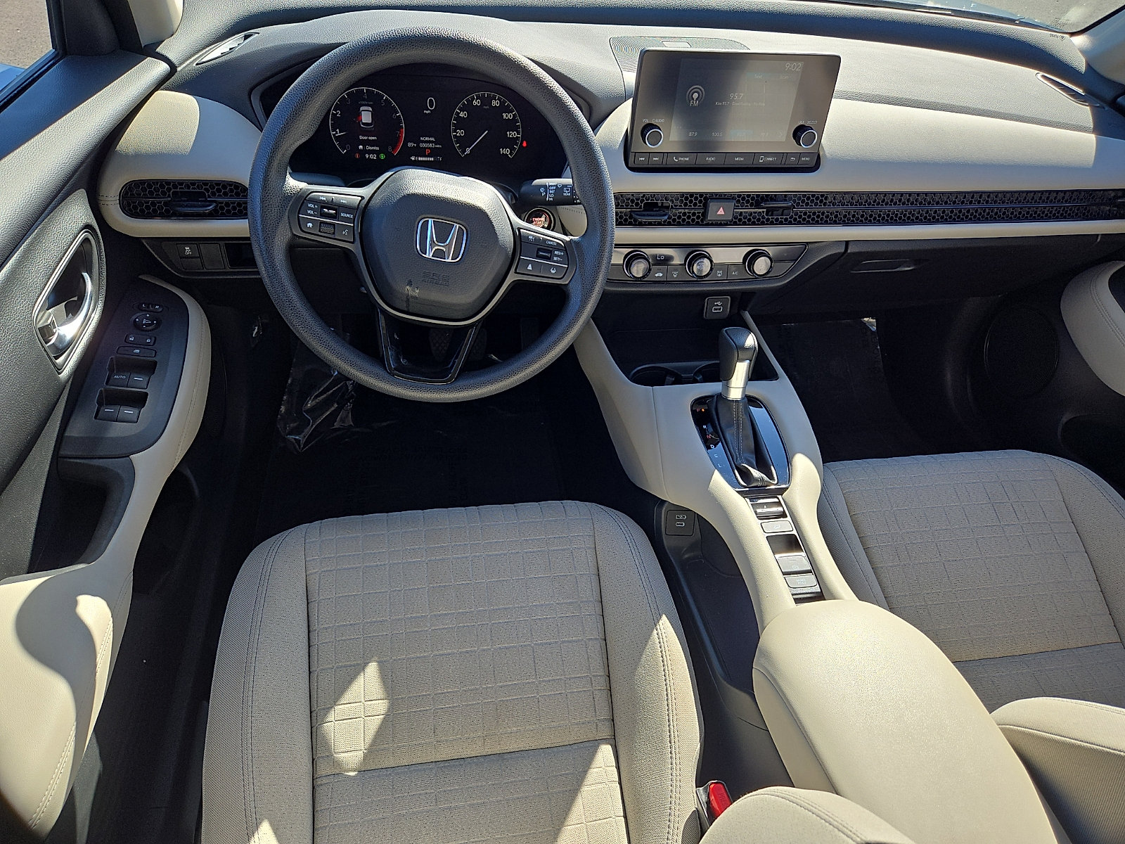 Used 2024 Honda HR-V LX image 11