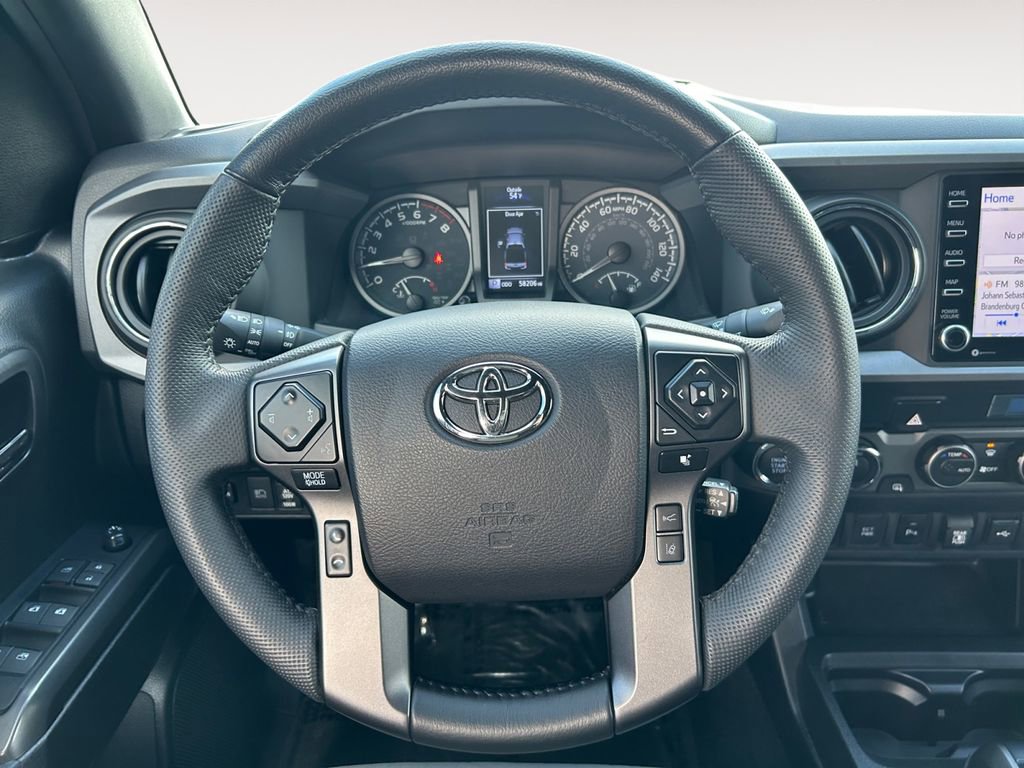 Used 2022 Toyota Tacoma TRD Off-Road w/ Technology Package AWD/4WD image 14