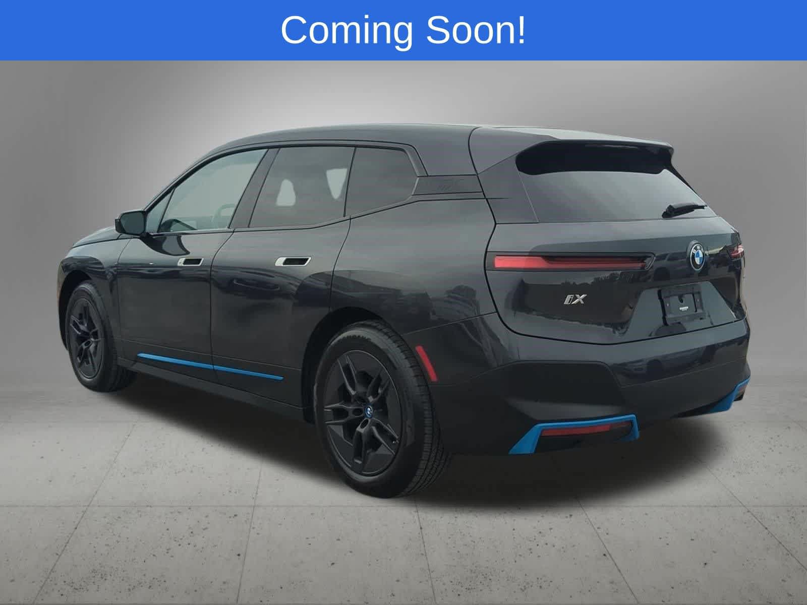 Used 2023 BMW iX xDrive50 w/ Convenience Package AWD/4WD image 4
