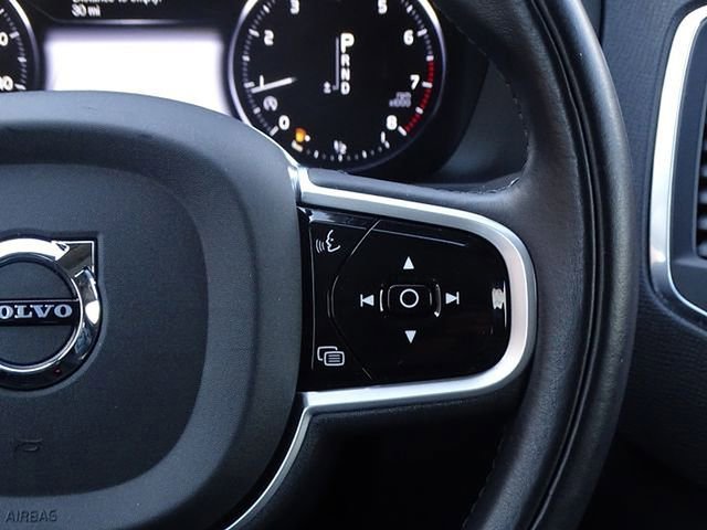 Used 2022 Volvo XC90 T6 Momentum w/ Climate Package image 26
