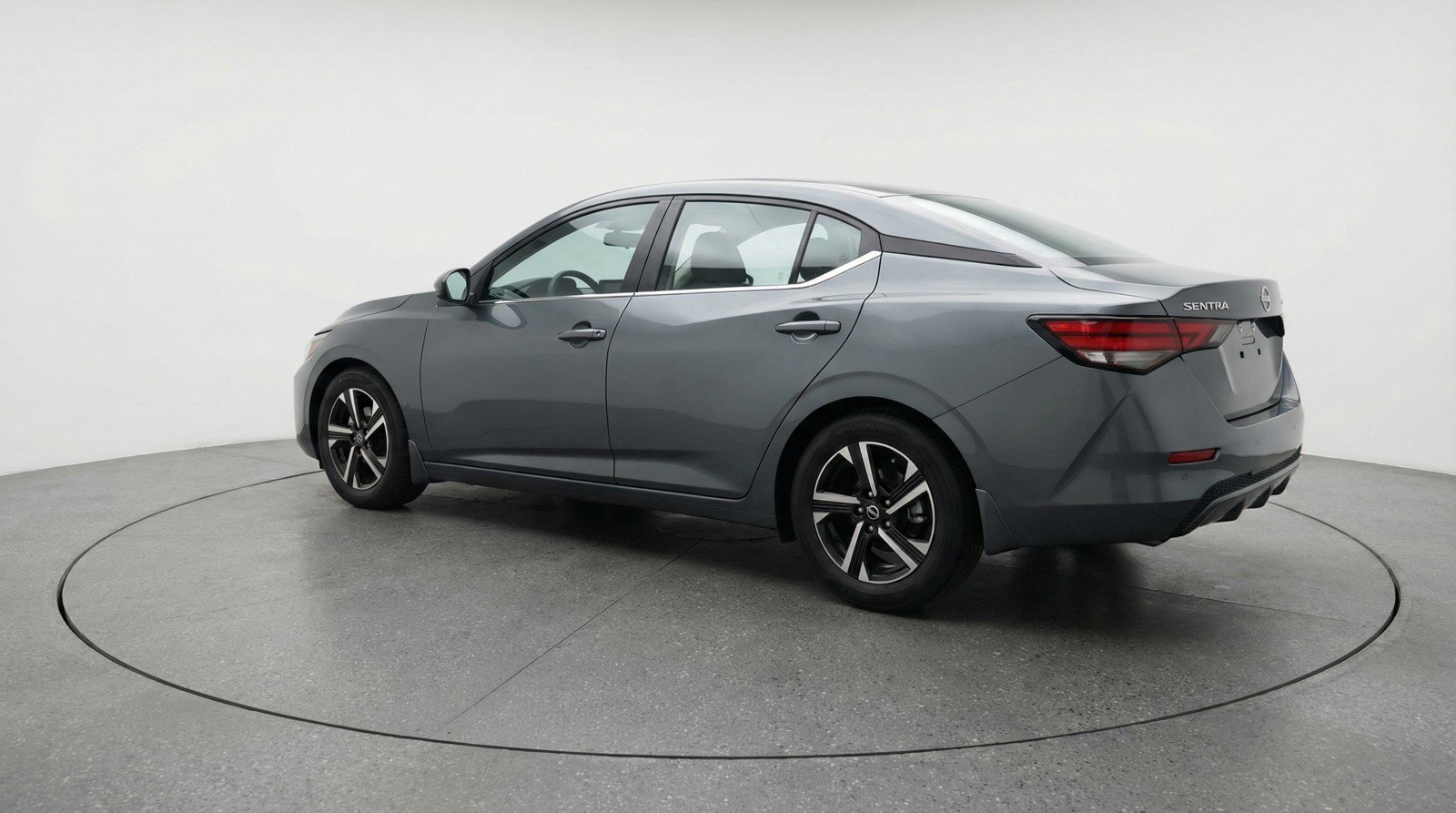 Used 2025 Nissan Sentra SV image 6