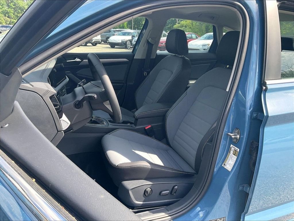 New 2026 Volkswagen Jetta SE FWD image 11