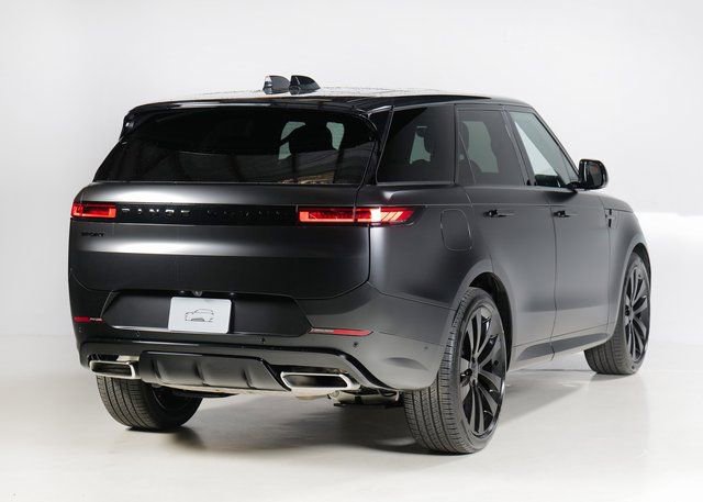 New 2026 Land Rover Range Rover Sport Dynamic SE image 2