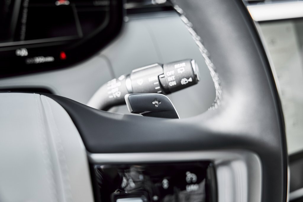 Used 2026 Land Rover Range Rover Long Wheelbase SE image 61