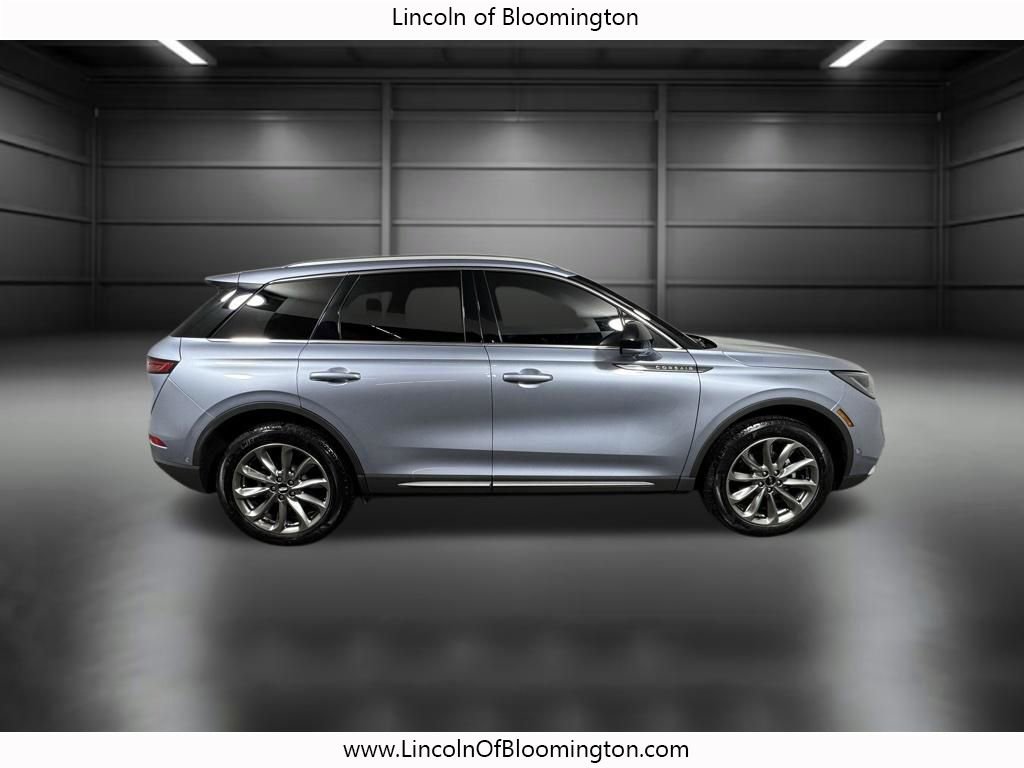 Certified 2022 Lincoln Corsair AWD w/ Premium Package image 9