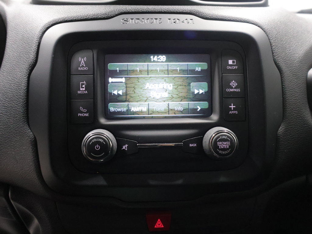 Used 2016 Jeep Renegade Latitude AWD/4WD image 24