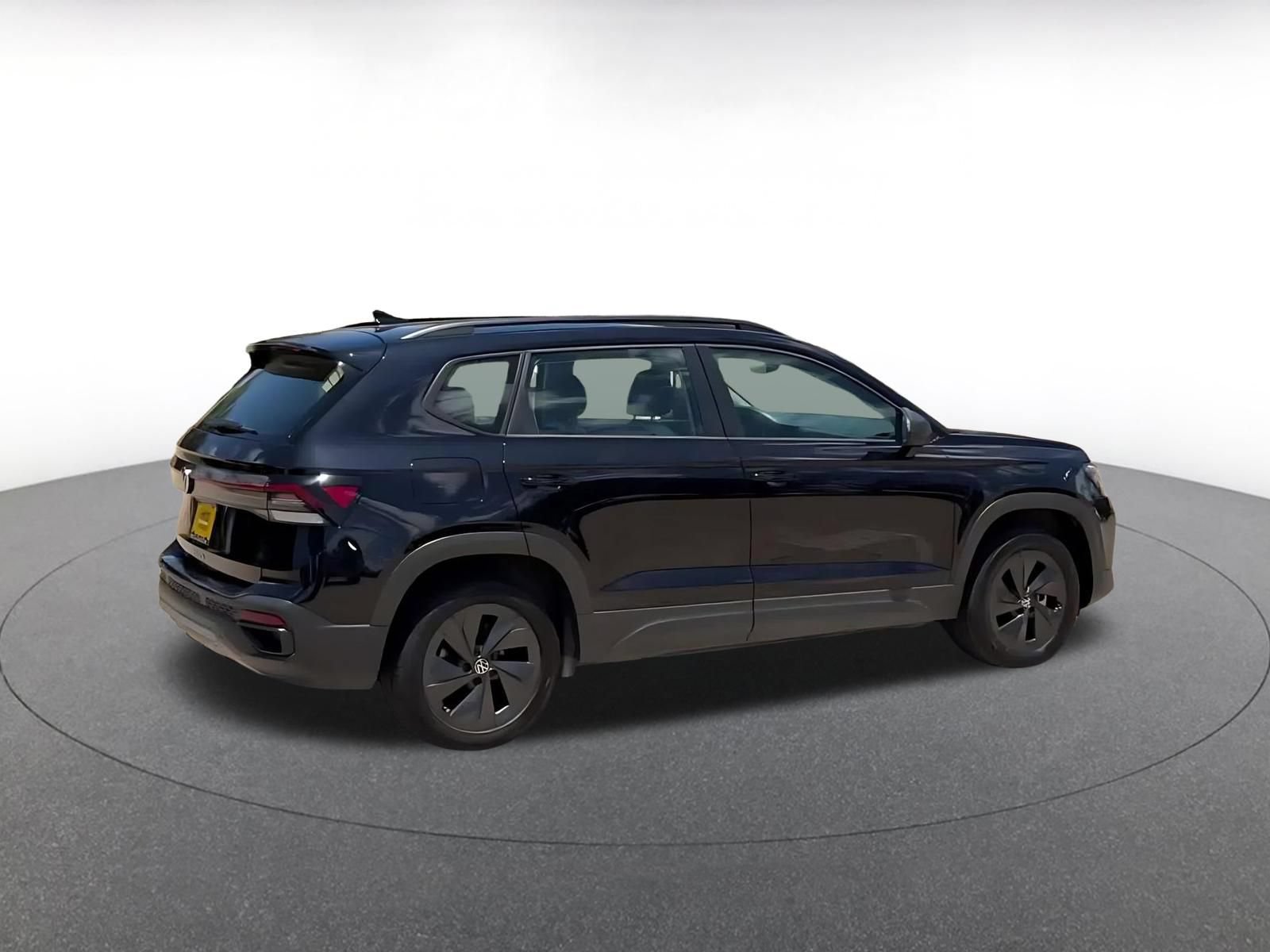 Used 2025 Volkswagen Taos S FWD image 15