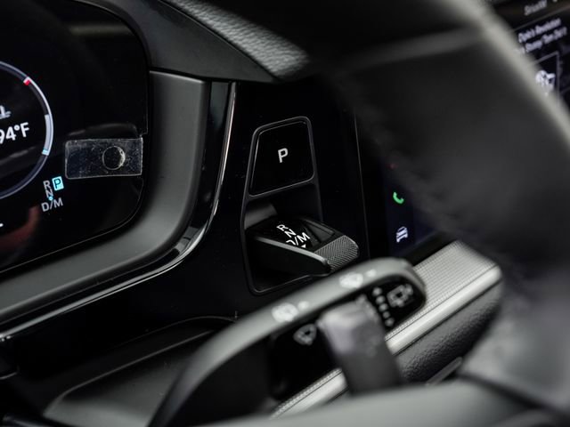 Certified 2025 Porsche Cayenne AWD/4WD image 12