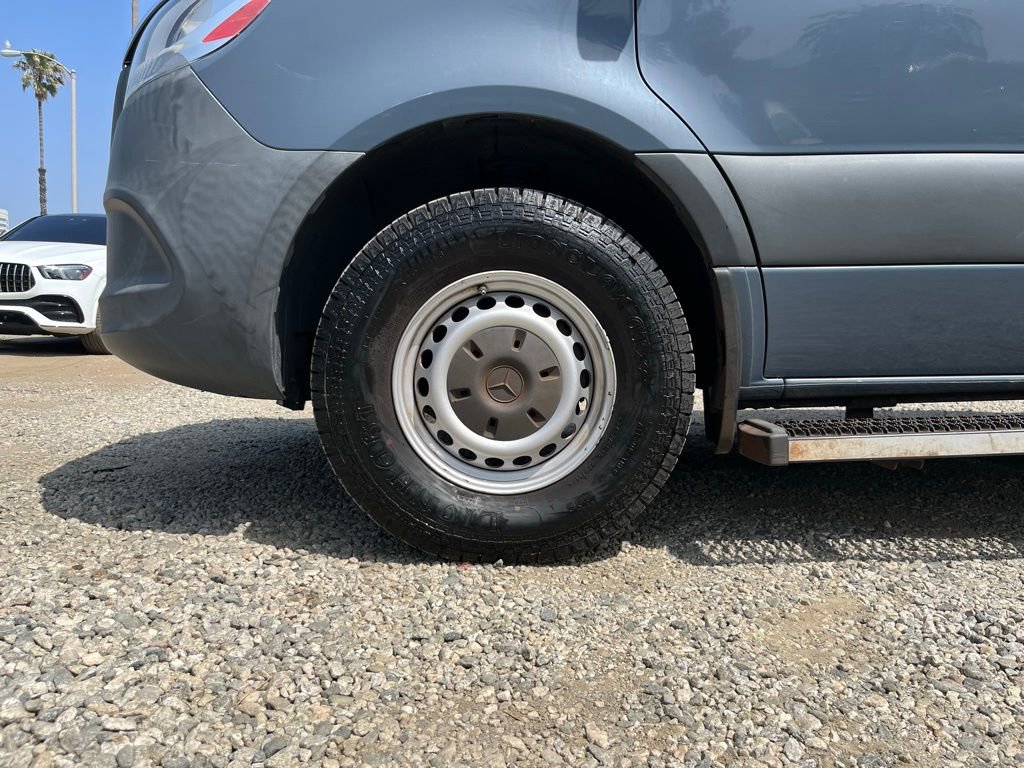 Used 2019 Mercedes-Benz Sprinter 144 image 12