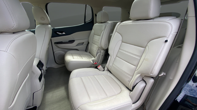 Used 2023 GMC Acadia Denali w/ Denali Technology Package AWD/4WD image 24
