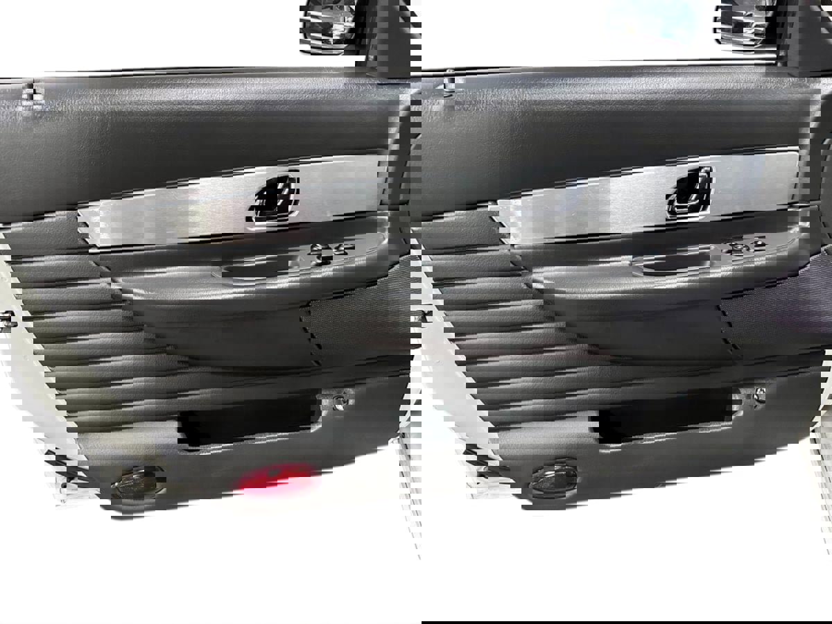 Used 2002 Ford Thunderbird Deluxe image 12