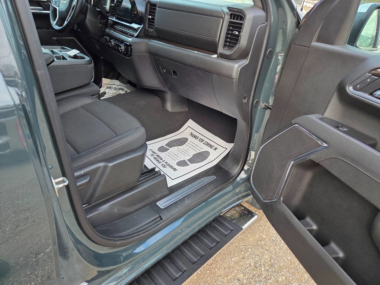 Used 2025 Chevrolet Silverado 1500 LT image 16