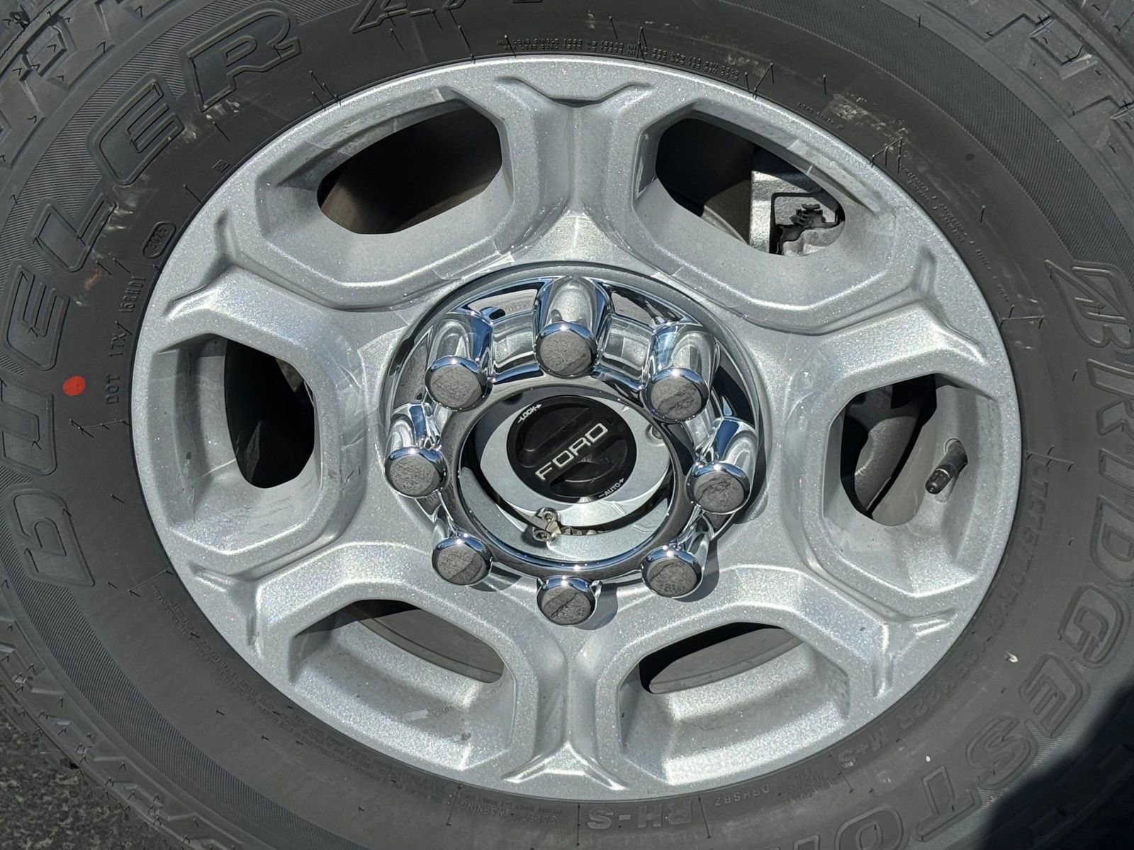 New 2026 Ford F350 XLT w/ FX4 Off-Road Package image 11