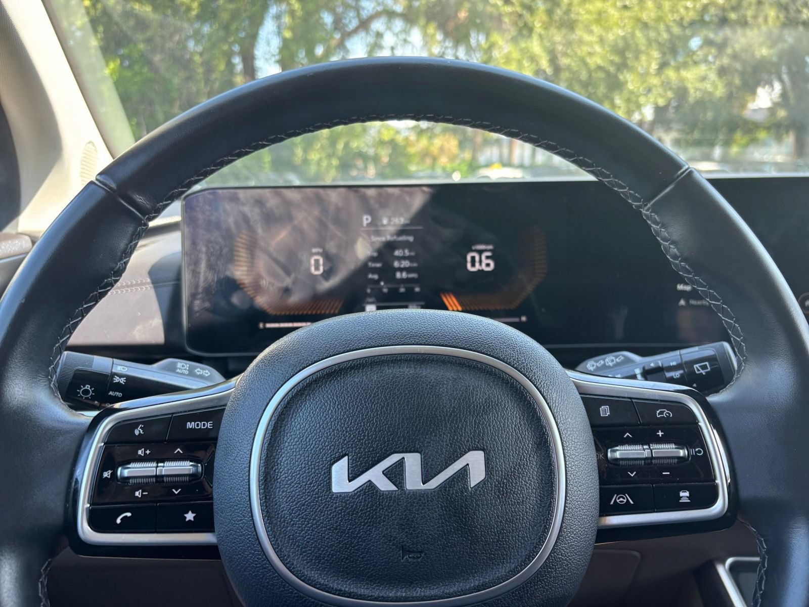 Used 2026 Kia Carnival FWD image 29