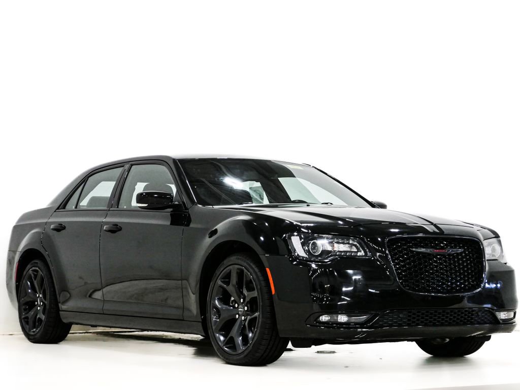 Used 2021 Chrysler 300 S RWD image 1