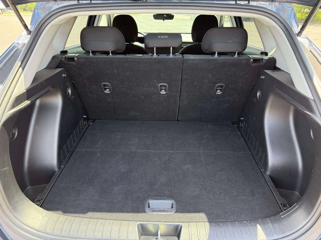 Used 2025 Hyundai Kona SEL FWD image 10