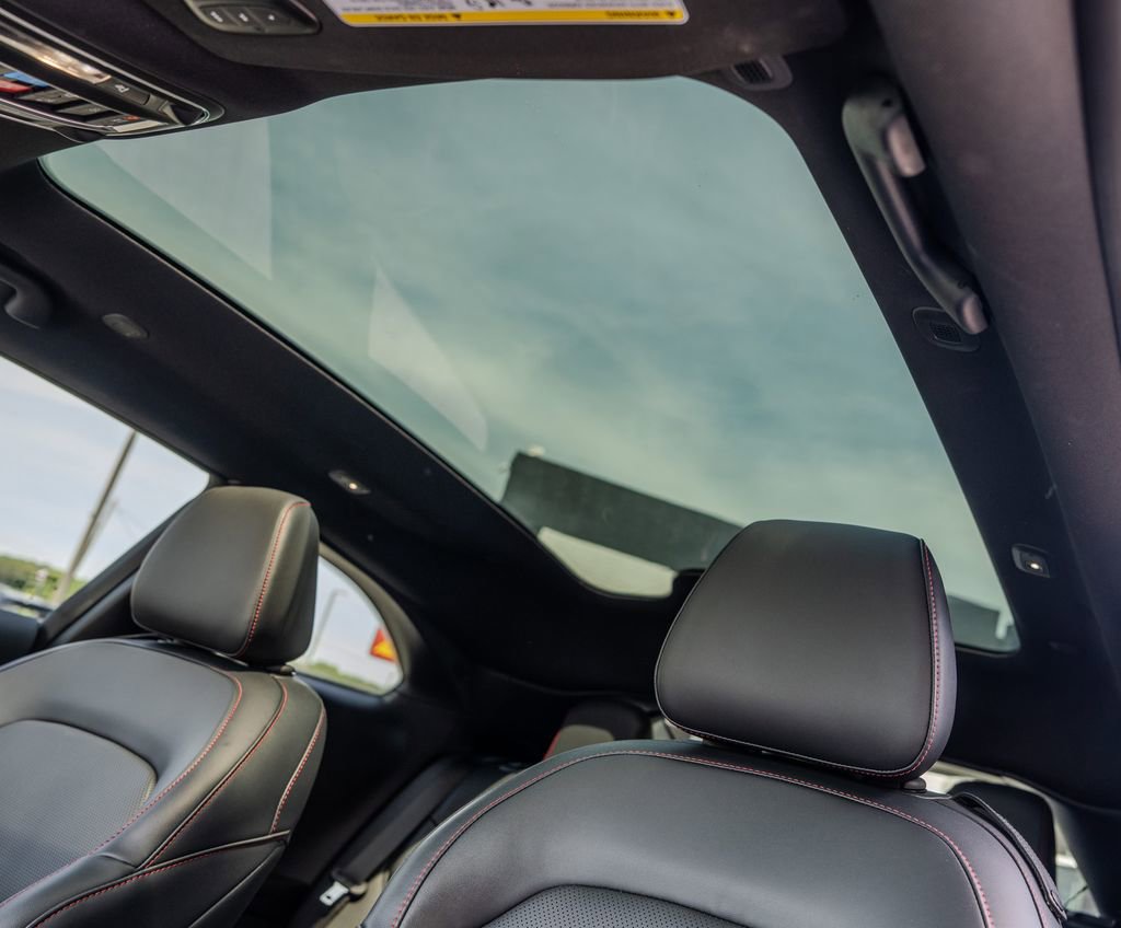 Used 2024 Dodge Charger R/T w/ Plus Group image 18