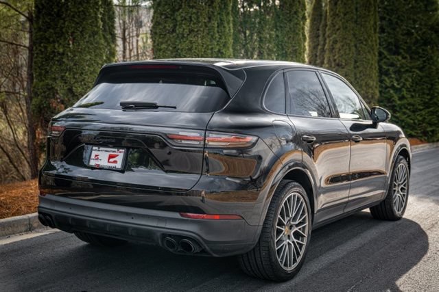 Used 2022 Porsche Cayenne Platinum Edition AWD/4WD image 16