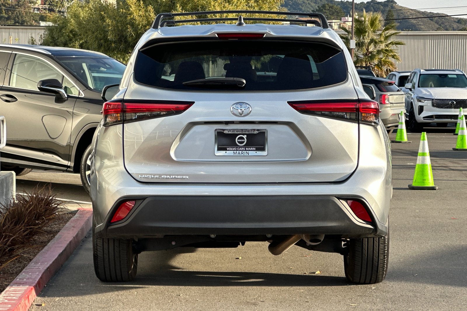 Used 2023 Toyota Highlander L image 7