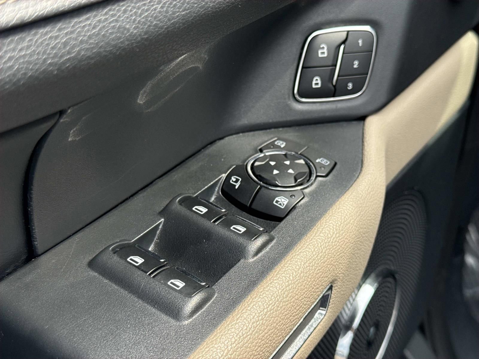 Used 2024 Ford Expedition Limited image 22