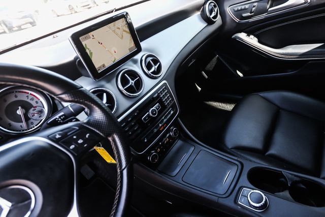 Used 2014 Mercedes-Benz CLA 250 image 20