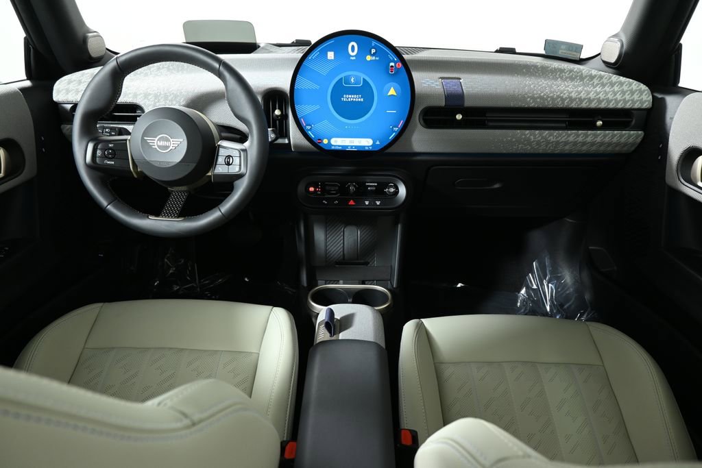 Certified 2025 MINI Cooper S image 4