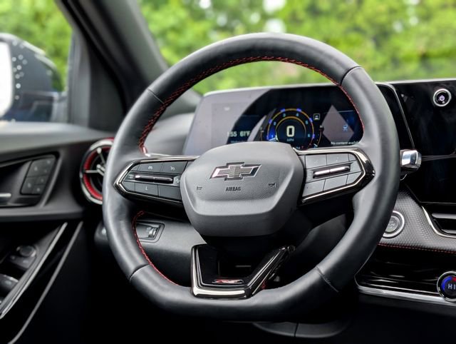 Used 2025 Chevrolet Equinox RS w/ Safety and Technology Package FWD image 14