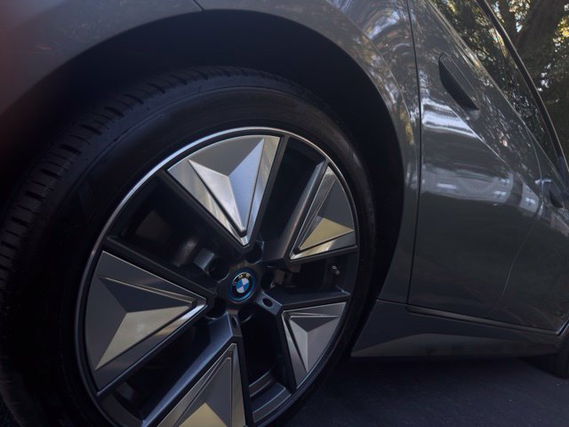 Used 2024 BMW i4 eDrive40 w/ Premium Package RWD image 33