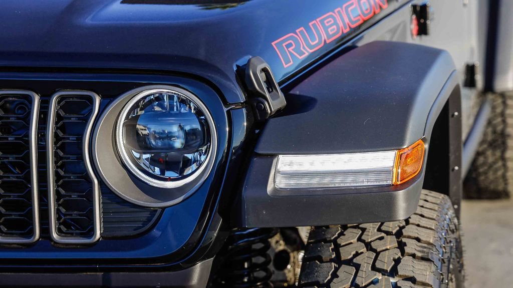 New 2026 Jeep Gladiator Rubicon w/ Steel Bumper Group AWD/4WD image 5
