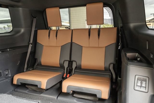 Used 2024 Lexus GX 550 w/ Accessory Package (2T) AWD/4WD image 13