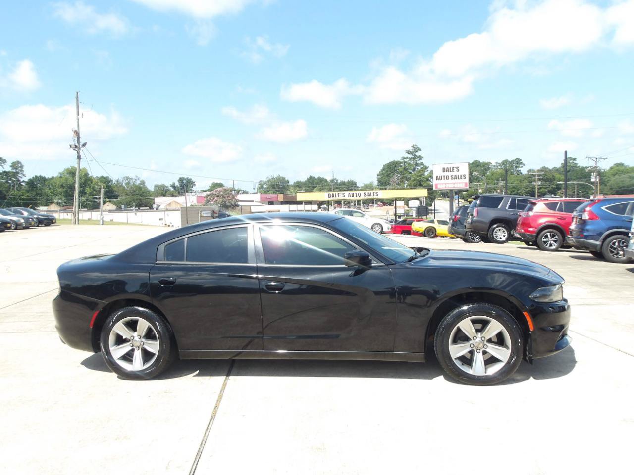 Used 2016 Dodge Charger SXT RWD image 5