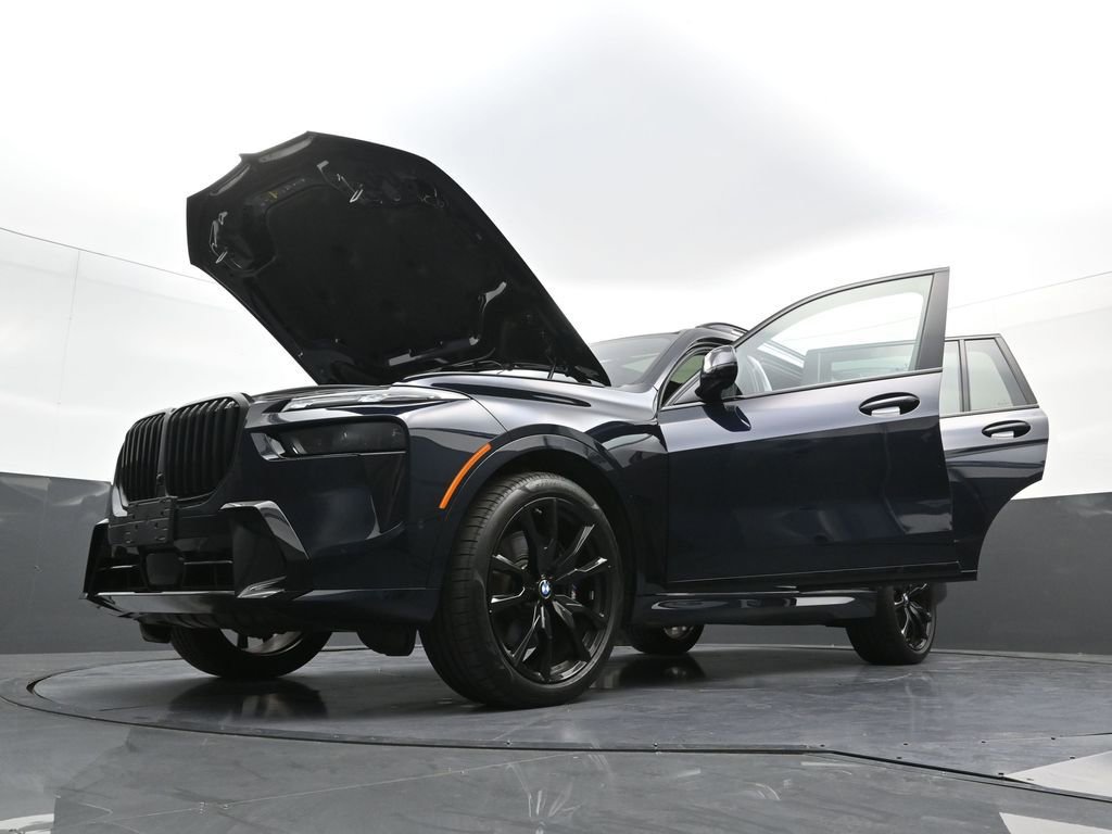 Used 2026 BMW X7 xDrive40i w/ Executive Package image 43