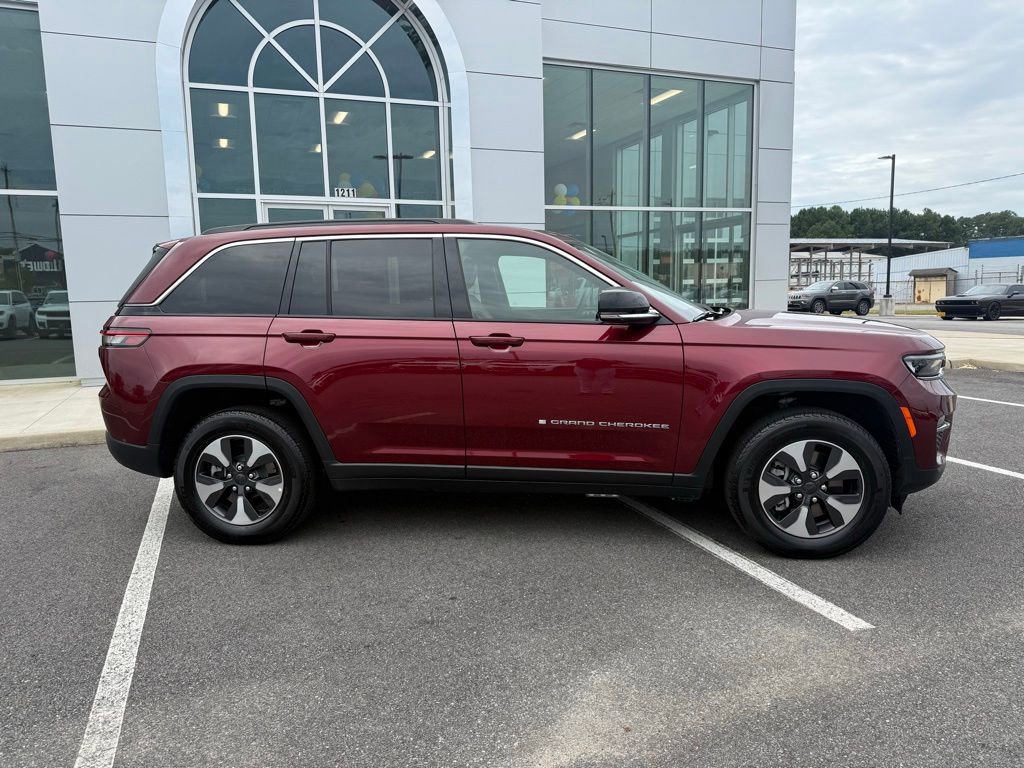Used 2024 Jeep Grand Cherokee Limited 4xe AWD/4WD image 2