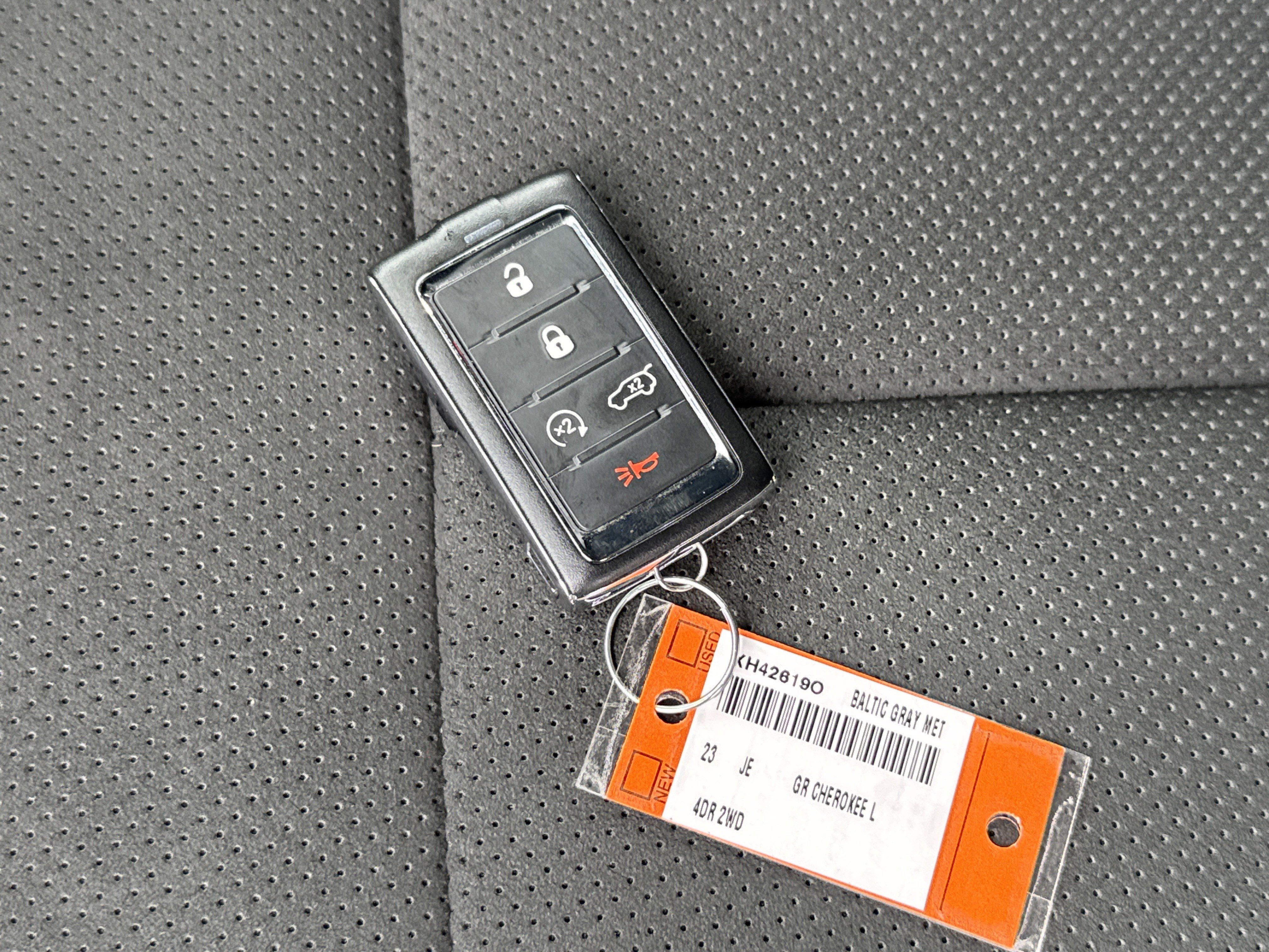 Used 2023 Jeep Grand Cherokee L Laredo image 37